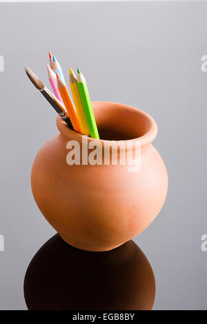 Pot crayon dessin abondance-Stylet l'Organisation Personne n Banque D'Images