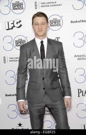 Santa Monica, CA. Feb 21, 2015. Benjamin MCKenzie aux arrivées pour 30e Film Independent Spirit Awards 2015 - 1 des arrivées, la plage de Santa Monica, Santa Monica, CA, le 21 février 2015. © Michael Germana/Everett Collection/Alamy Live News Banque D'Images