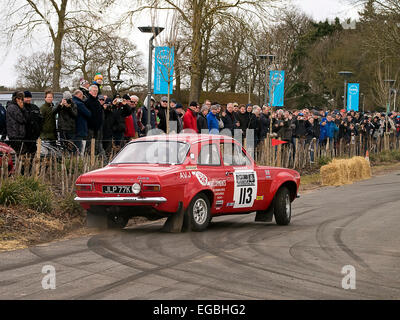 Le Warwickshire, Royaume-Uni. Feb 21, 2015. Ford Escort MKI dans Rally Course Retro 2015 : Crédit Cabanel/Alamy Live News Banque D'Images