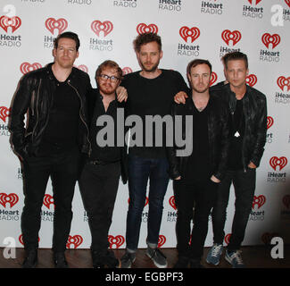 Las Vegas, Nevada, USA. Feb 22, 2015. (L-R), Zach Filkins (guitare) Drew Brown( clavier), Brent Kutzle (basse, violoncelle), Eddie Fisher (batterie) et Ryan Tedder chanteur d'une république à l'Ultime iHeartRadio Saint-valentin échapper concert le 21 février 2015 au Brooklyn Bowl à la LINQ dans Las Vegas, Nevada. © Marcel Thomas/ZUMA/Alamy Fil Live News Banque D'Images