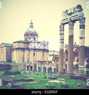 Ruines du forum romain, Rome, Italie. Style rétro droit filtré Banque D'Images