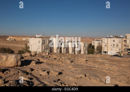 Blocs d'appartements résidentiels à Mitzpe Ramon, dans le désert du Néguev, dans le sud d'Israël Banque D'Images
