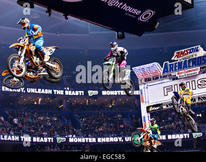 Tampa, Floride, USA. 22 Février, 2015. dans l'action à l'Arenacross AMSOIL Arena Amalie à Tampa en Floride. Credit : csm/Alamy Live News Banque D'Images