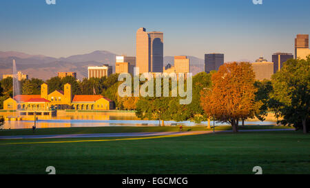 Denver est la plus grande ville et capitale de l'État du Colorado. Il vu ici de City Park. Banque D'Images