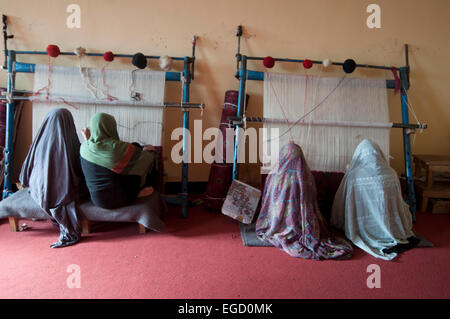 La prison de femmes de Herat - atelier de tissage Banque D'Images