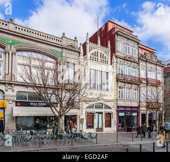 Porto, Portugal.La célèbre Librairie Lello e Irmao, considérée comme l'une des plus belles librairies dans le monde Banque D'Images