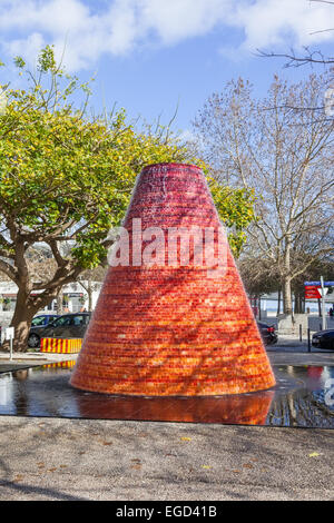 Volcan de l'eau dans l'océan (l'avenue Alameda dos Oceanos) dans le Parc des Nations (Parque das Nações), Lisbonne, Portugal. Banque D'Images