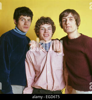 Sons chaleureux groupe pop britannique en 1967. Livres de référence qu'à mentionner le groupe comme ayant deux membres mais dans cette session, il y avait trois. Photo Tony Gale Banque D'Images