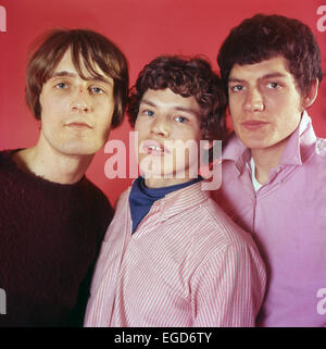 Sons chaleureux groupe pop britannique en 1967. Livres de référence qu'à mentionner le groupe comme ayant deux membres mais dans cette session, il y avait trois. Photo Tony Gale Banque D'Images