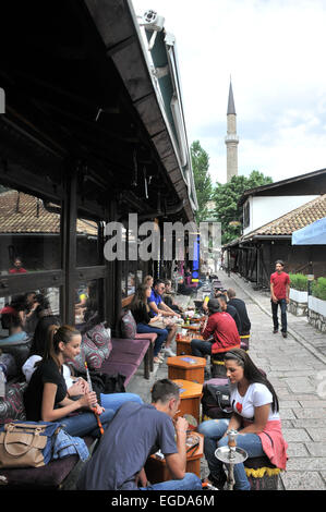 Cafe à Bascarsija dans la vieille ville, Sarajevo, Bosnie et Herzégovine Banque D'Images