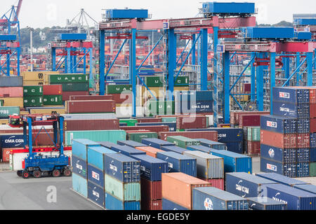 Aperçu de stockage par bloc dans le port de Hambourg, Hambourg, Allemagne Banque D'Images