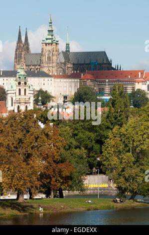 Vue du château de Prague et cathédrale Saint-Guy de Prague, Prague, République Tchèque, Europe Banque D'Images