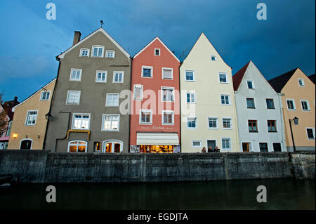 Rond historique le long de la rivière Lech, Landsberg am Lech, Upper Bavaria, Bavaria, Germany Banque D'Images