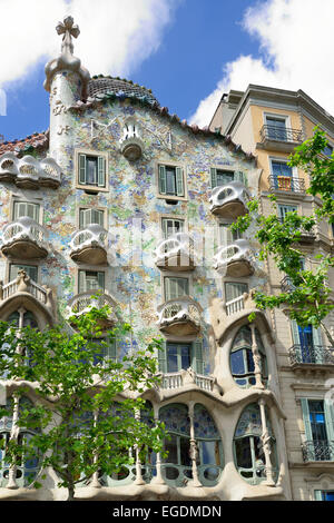 Casa Batllo, architecte Antoni Gaudi, Site du patrimoine mondial de l'UNESCO, de l'architecture moderniste Catalan, Art Nouveau, de l'Eixample, Barcelone, Catalogne, Espagne Banque D'Images