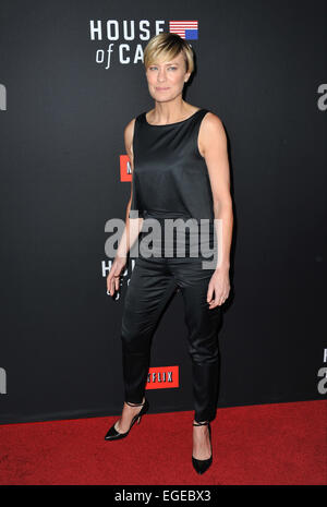 LOS ANGELES, CA - le 13 février 2014 : Robin Wright à la saison deux de sa première série de Netflix 'château de cartes' à la Directors Guild Theatre. Banque D'Images