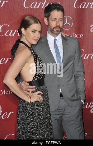 PALM SPRINGS, CA - 4 janvier 2014 : Amy Adams & mari Darren Le Gallo au 2014 Palm Springs International Film Festival Awards Gala au Palm Springs Convention Center. Banque D'Images