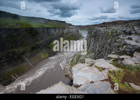 Beau et puissant des cascades , le nord de l'Islande Dettifoss Banque D'Images