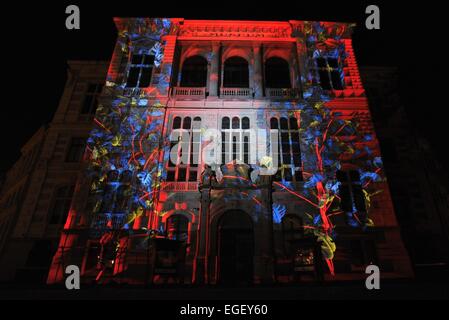 Pilsen, République tchèque. Feb 20, 2015. Fête de la lumière a eu lieu dans la région de Pilsen, République tchèque, le 20 février 2015. Mapping vidéo sur la photo du bâtiment historique du musée de Bohême de l'Ouest. © Pavel Nemecek/CTK Photo/Alamy Live News Banque D'Images