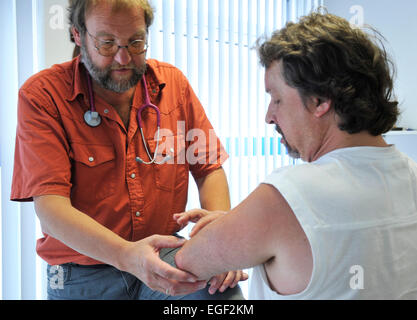 Projet pilote dans le domaine de la santé doivent être le médecin de famille ou d'un devenir, la volonté de la politique. Pour le patient c'est le premier point de con Banque D'Images