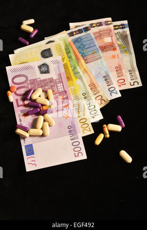 Photo symbolique en rapport avec la médecine, la corruption. Banque D'Images