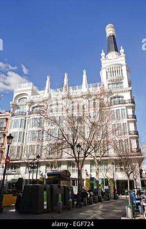 Gran Hotel Reina Victoria, hôtel emblématique souvent visité par monde des taureaux, la Plaza Santa Ana, Carré, Madrid. Espagne Banque D'Images