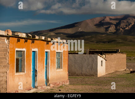 Villa Alota, bâtiments dans le sud de l'Altiplano, Bolivie Banque D'Images