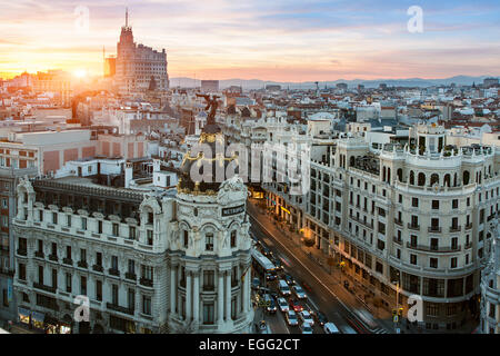 Skyline de Madrid avec Metropolis Building et la Gran Via Banque D'Images