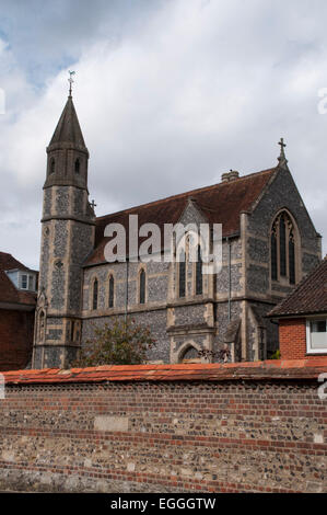 Juste en face de l'église cathédrale de Salisbury en Angleterre. Banque D'Images