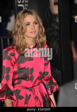 LOS ANGELES, CA - le 10 septembre 2013 : Rose Byrne à la première mondiale de son film 'Chapitre 2' insidieux à Universal Citywalk, Hollywood. Banque D'Images