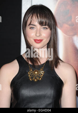 Los Angeles, Californie, USA. Feb 24, 2015. Ashleigh Brewer assistant à la première de Los Angeles ''focus'' tenue à l'Théâtre chinois de Grauman à Hollywood, Californie le 24 février 2015. 2015 : Crédit D. Long/Globe Photos/ZUMA/Alamy Fil Live News Banque D'Images