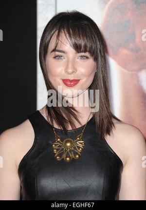 Los Angeles, CA, USA. Feb 24, 2015. Ashleigh Brewer aux arrivées pour FOCUS Premiere, TCL Chinese 6 cinémas (autrefois Grauman's), Los Angeles, CA, 24 février 2015. Credit : Dee Cercone/Everett Collection/Alamy Live News Banque D'Images