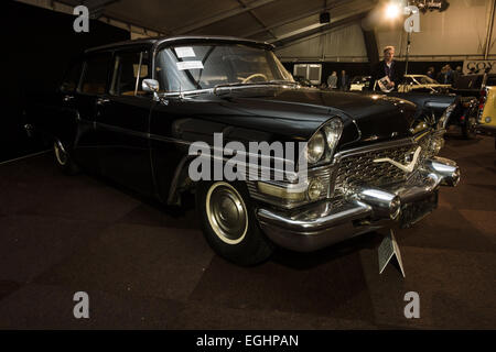 Voiture de luxe soviétique GAZ-13 Chaika, 1980 Banque D'Images