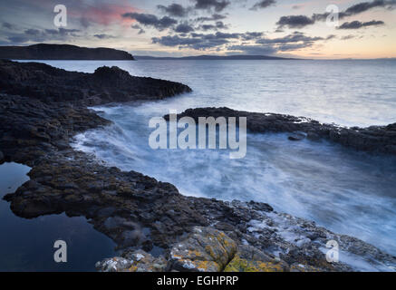 Vue de la côte près de Bornesketaig, île de Skye, Écosse Banque D'Images