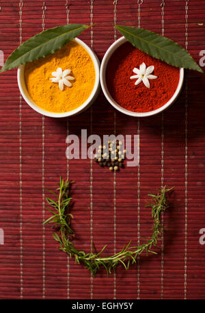 Happy face composé d'épices et fines herbes. Banque D'Images