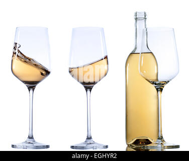 Ensemble de verre avec vin sur fond blanc. Banque D'Images