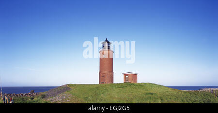 Phare sur le Nordmarsch Hallig Langeneß, côte de la mer du Nord, mer des Wadden d Schleswig-Holsten, Frise du Nord, le frison du nord Banque D'Images