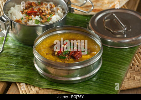 Dhal et riz en sandwichs de. L'alimentation de l'Inde Banque D'Images