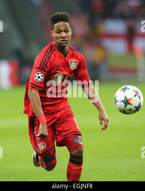 Leverkusen, Allemagne, le 25 février, 2015. Ligue des Champions, 16, première étape, Bayer 04 Leverkusen vs Atletico Madrid : Wendell (Leverkusen) s'exécute avec la balle. Credit : Juergen Schwarz/Alamy Live News Banque D'Images