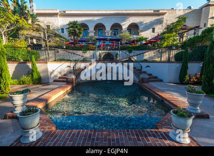 Fontaine de la Casa del Rey Moro Jardin. Balboa Park, San Diego, California, United States. Banque D'Images