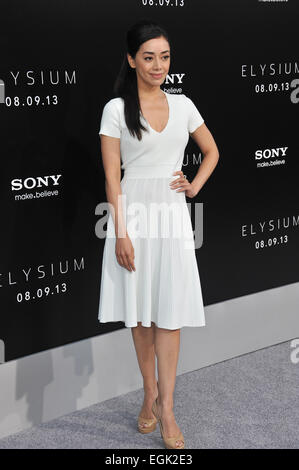 LOS ANGELES, CA - 7 août 2013 : Aimee Garcia lors de la première mondiale de 'Elysium' au Regency Village Theatre, Westwood. Banque D'Images