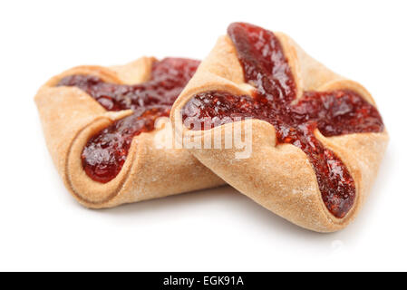 Fromage à la crème rempli de confiture cookies isolated on white Banque D'Images