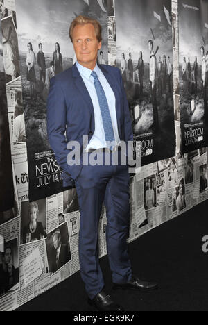 LOS ANGELES, CA - le 10 juillet 2013 : Jeff Daniels à la saison deux première de HBO's La Salle des studios Paramount, à Hollywood. Banque D'Images