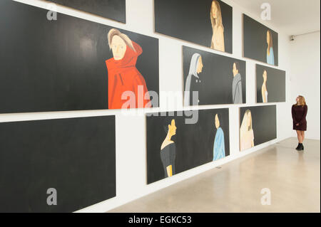 Timothy Taylor Gallery, Mayfair, London, UK. 26 Février, 2015. Black Paintings, une exposition de nouvelles, les grandes peintures d'Alex Katz. L'objet de plus de 200 expositions individuelles et près de 500 expositions de groupe à l'échelle internationale depuis 1951, Katz a été honoré par de nombreuses rétrospectives y compris le Whitney Museum of American Art, New York, USA ; Tate St Ives, UK ; Turner Contemporary, Margate, Royaume-Uni ; et le Musée Guggenheim, Bilbao, Espagne. L'exposition est présentée du 28 février au 2 avril 2015. Credit : Malcolm Park editorial/Alamy Live News Banque D'Images