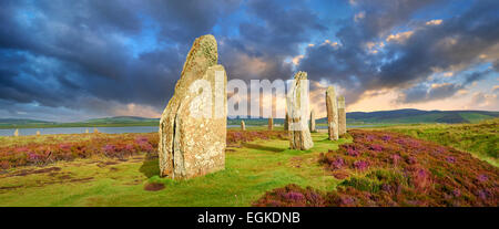 L'anneau de Shetlands, 2 500 à 2 000 environ avant J.C., un cercle de pierre néolithique henge ou Site du patrimoine mondial de l'UNESCO, Orkney, Scotland Banque D'Images