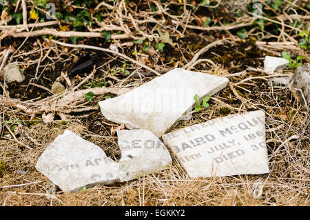 Belfast, Irlande du Nord. 8 Septembre 2013 - Plus de 200 tombes ont été victime de vandalisme et de destruction massive au cours des dernières semaines dans le cimetière de la ville Banque D'Images