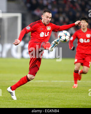 Leverkusen, Allemagne. Feb 25, 2015. Leverkusen est Josip Drmic lors de la Ligue des Champions entre Bayer 04 Leverkusen et de l'Atlético Madrid, Bayarena à Leverkusen le 25 février 2015. Dpa : Crédit photo alliance/Alamy Live News Banque D'Images