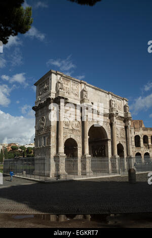 Arc de Constantin près du Colisée Rome Banque D'Images