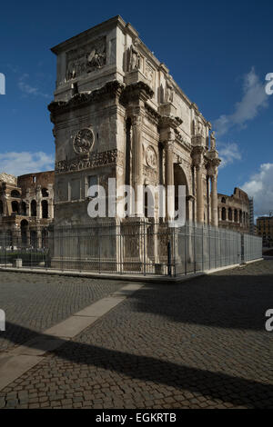 Arc de Constantin près du Colisée Banque D'Images