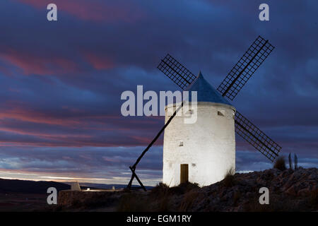 Don Quichotte les moulins à vent dans La Mancha, en Espagne. Banque D'Images