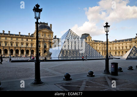 Pyramide du Louvre Musée Paris Il de Paris France Europe Banque D'Images